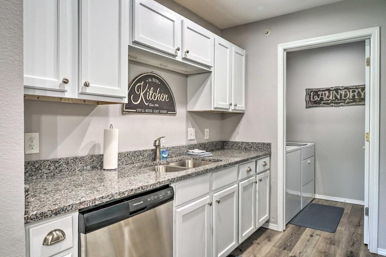 Cozy Condo With Pool Access, 5 Mi To Table Rock Lake Branson Eksteriør bilde